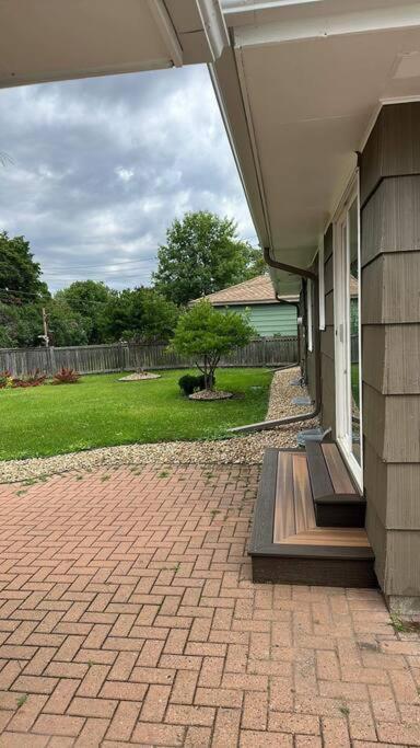 Beautiful Luxury Home Freshly Renovated With Big Yard, Seating & Grill Pad Cottage Grove Екстериор снимка