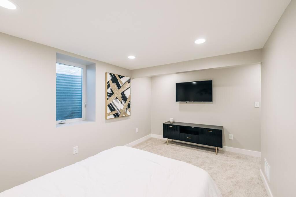 Beautiful Luxury Home Freshly Renovated With Big Yard, Seating & Grill Pad Cottage Grove Екстериор снимка