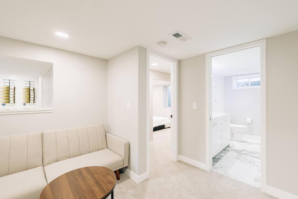 Beautiful Luxury Home Freshly Renovated With Big Yard, Seating & Grill Pad Cottage Grove Екстериор снимка