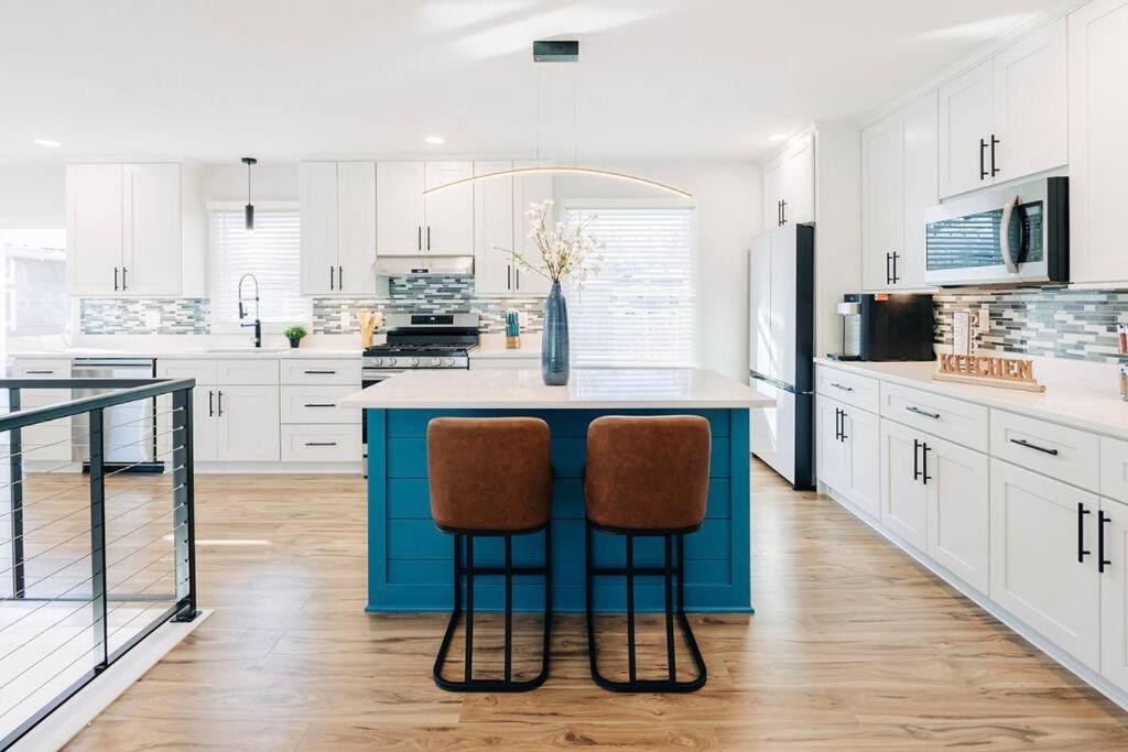 Beautiful Luxury Home Freshly Renovated With Big Yard, Seating & Grill Pad Cottage Grove Екстериор снимка